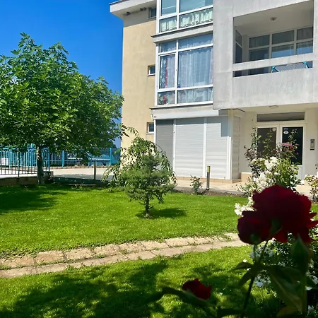 Vista Sul Mare V Apartment Kraymorie
